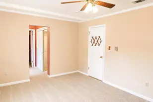 32 W Sylvan Dr, Allen Township, PA 18067 - Photo 17