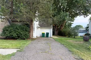 2714 Broad St, Easton, PA 18045 - Photo 17