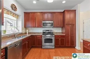 6722 American Way, Hanover Twp, PA 18017 - Photo 7
