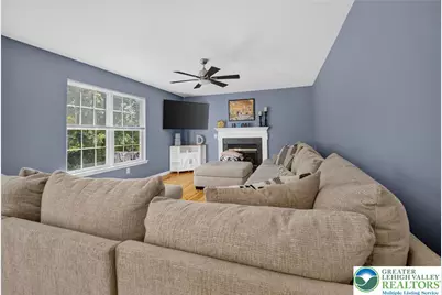 4130 Redbud Drive E, Whitehall Township, PA 18052 - Photo 7