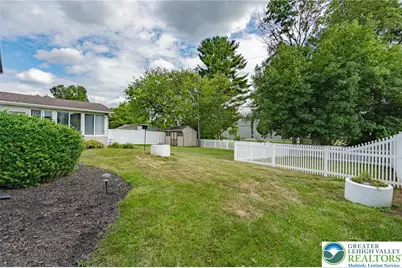 4252 Briarcliff Road, South Whitehall Township, PA 18104 - Photo 19
