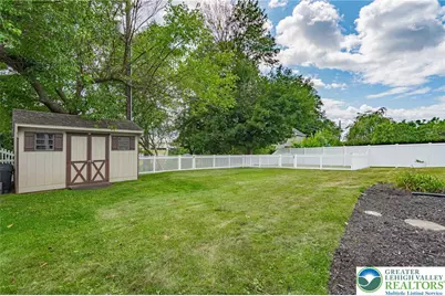 4252 Briarcliff Road, South Whitehall Township, PA 18104 - Photo 21