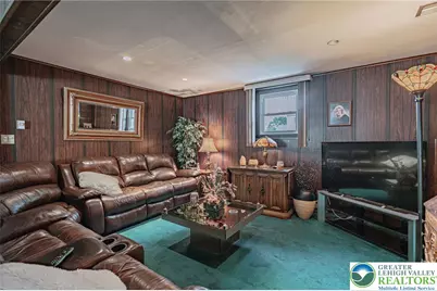 4252 Briarcliff Road, South Whitehall Township, PA 18104 - Photo 15