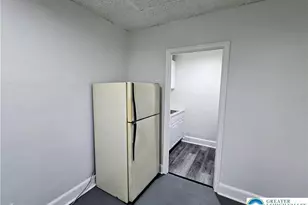 42 8th St, Allentown City, PA 18101 - Photo 5