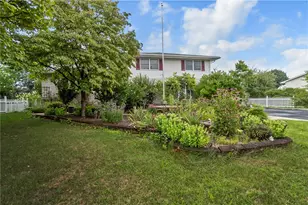 4279 Hilltop Pl, Bethlehem Township, PA 18020 - Photo 5