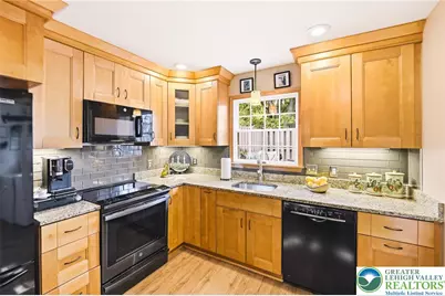 124 Brookfield Drive, Macungie Boro, PA 18062 - Photo 9