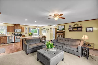 4452 W Mountain View Drive, Lehigh Township, PA 18088 - Photo 9