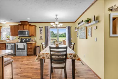 4452 W Mountain View Drive, Lehigh Township, PA 18088 - Photo 11