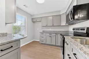 306 Mews Dr, Sellersville Boro, PA 18960 - Photo 7