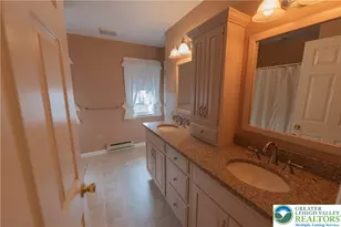 1039 Miriam Dr, Lower Macungie Township, PA 18049 - Photo 19