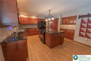 1039 Miriam Dr, Lower Macungie Township, PA 18049 - Photo 9
