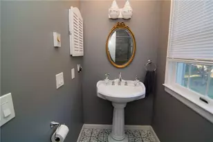 563 Longacre Dr, Lehigh Township, PA 18035 - Photo 17
