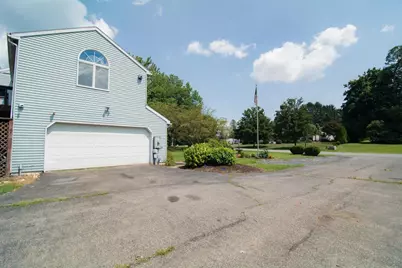 563 Longacre Drive, Lehigh Township, PA 18035 - Photo 3