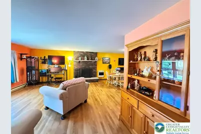8466 Bumble Bee Way, Tobyhanna, PA 18466 - Photo 9