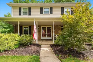 1031 N 7th St, Emmaus Boro, PA 18049 - Photo 3