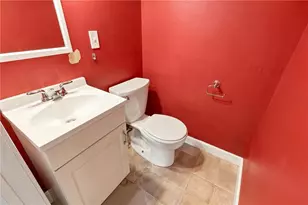 4250 Iroquois St, North Whitehall Township, PA 18078 - Photo 7