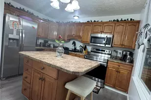 33 Seneca Rd, Mount Pocono Boro, PA 18344 - Photo 9