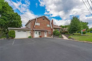 172 Grouse Dr, Moore Township, PA 18014 - Photo 3