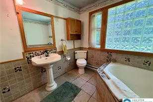 575 N Hokendauqua Dr, Moore Township, PA 18014 - Photo 21