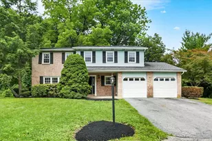 214 Burrell Blvd, Allentown City, PA 18104 - Photo 3
