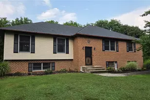 3733 Viewpoint Ct, Slatington Boro, PA 18080 - Photo 1