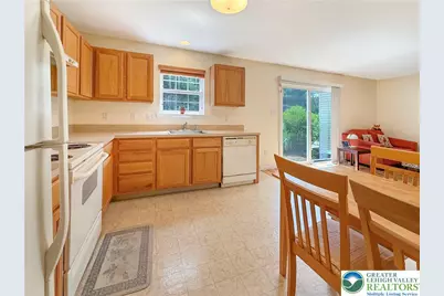 5612 Stonecroft Lane, Lower Macungie Township, PA 18106 - Photo 11