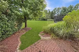5612 Stonecroft Ln, Lower Macungie Township, PA 18106 - Photo 25
