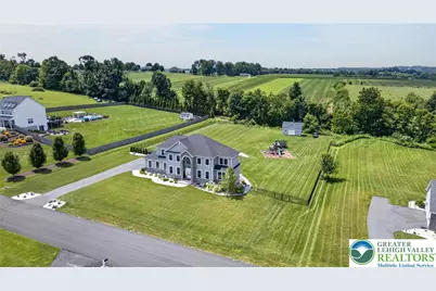 1333 Colony Lane, Plainfield Township, PA 18072 - Photo 5