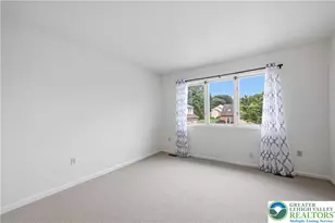 3251 Oakland Square Dr, Bethlehem Township, PA 18020 - Photo 19