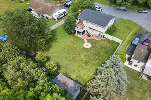 5429 Monocacy Dr, East Allen Township, PA 18017 - Photo 3