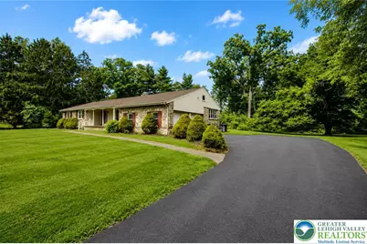 1000 Wedgewood Road, Hanover Twp, PA 18017 - Photo 3