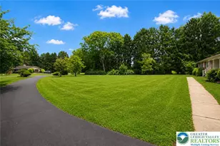 1000 Wedgewood Rd, Hanover Twp, PA 18017 - Photo 7