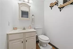 339 Pennsylvania Ave, Bangor Boro, PA 18013 - Photo 17