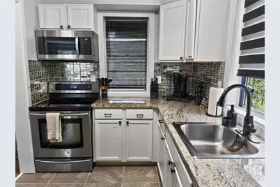 968 Country Place Drive, Coolbaugh Twp, PA 18466 - Photo 7