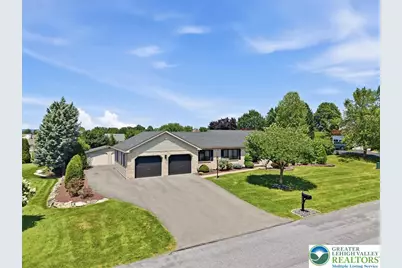 4652 Willow Lane, Lower Nazareth Twp, PA 18064 - Photo 3