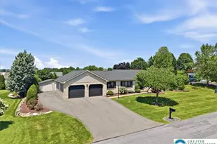 4652 Willow Ln, Lower Nazareth Twp, PA 18064 - Photo 3