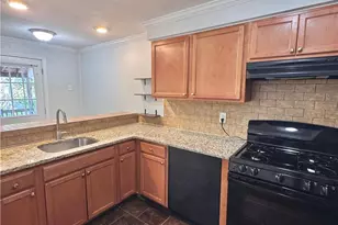 1962 S Hall St, Allentown City, PA 18103 - Photo 9
