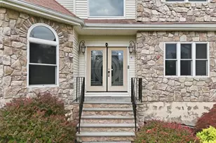 5248 Cherry Valley Rd, Hamilton Twp, PA 18353 - Photo 9