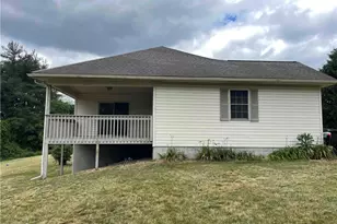 2403 Route 115, Chestnuthill Twp, PA 18353 - Photo 17