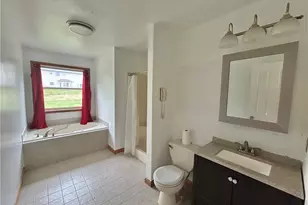 3225 Sussex Dr, Coolbaugh Twp, PA 18466 - Photo 13