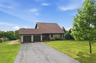 8751 Pleasant View Rd, Lower Mt Bethel Twp, PA 18013 - Photo 5