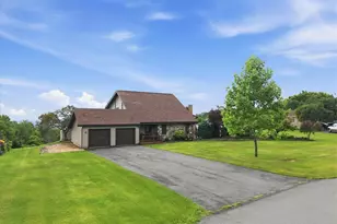 8751 Pleasant View Rd, Lower Mt Bethel Twp, PA 18013 - Photo 3