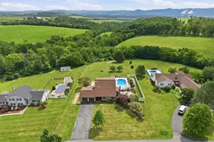 8751 Pleasant View Rd, Lower Mt Bethel Twp, PA 18013 - Photo 65