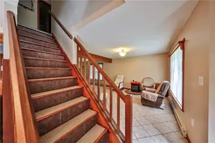 77 Caedman Dr, Penn Forrest, PA 18210 - Photo 3