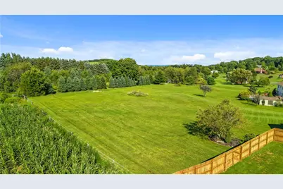 830 Gideons Court, Moore Township, PA 18014 - Photo 5