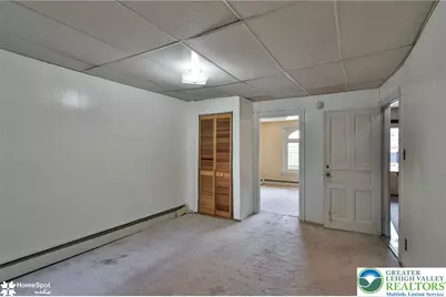 560 Hillside Avenue, Bethlehem City, PA 18015 - Photo 11