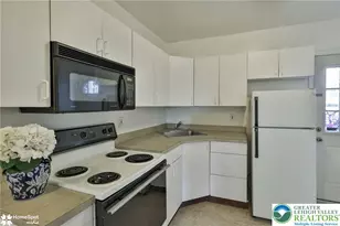 560 Hillside Ave, Bethlehem City, PA 18015 - Photo 13