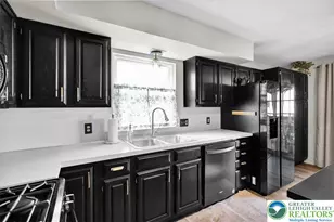 1102 Forest St, Fleetwood Boro, PA 19522 - Photo 9