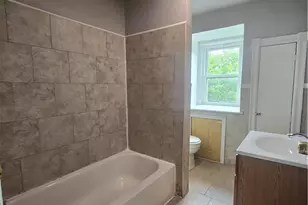 328 N Ninth St, Allentown City, PA 18102 - Photo 5