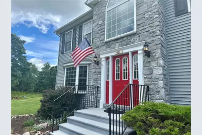461 Patten Circle, Penn Forrest, PA 18210 - Photo 3